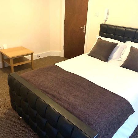 Serviced Accommodations Luton  Luaran gambar