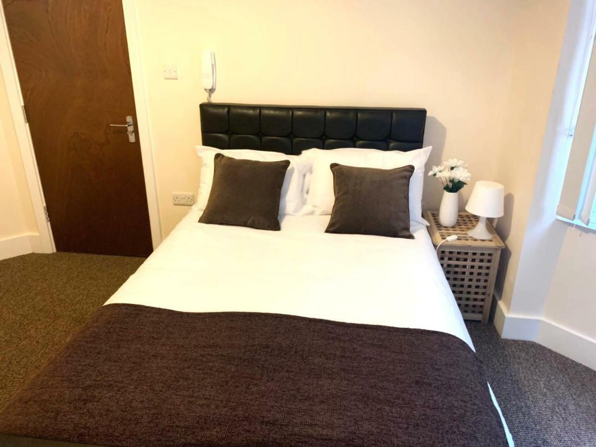 Serviced Accommodations Luton  Luaran gambar